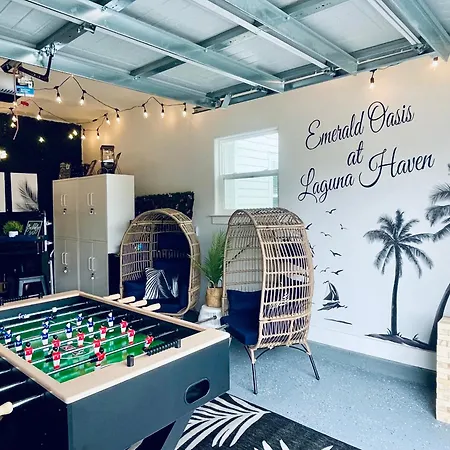 Emerald Oasis At Laguna Haven